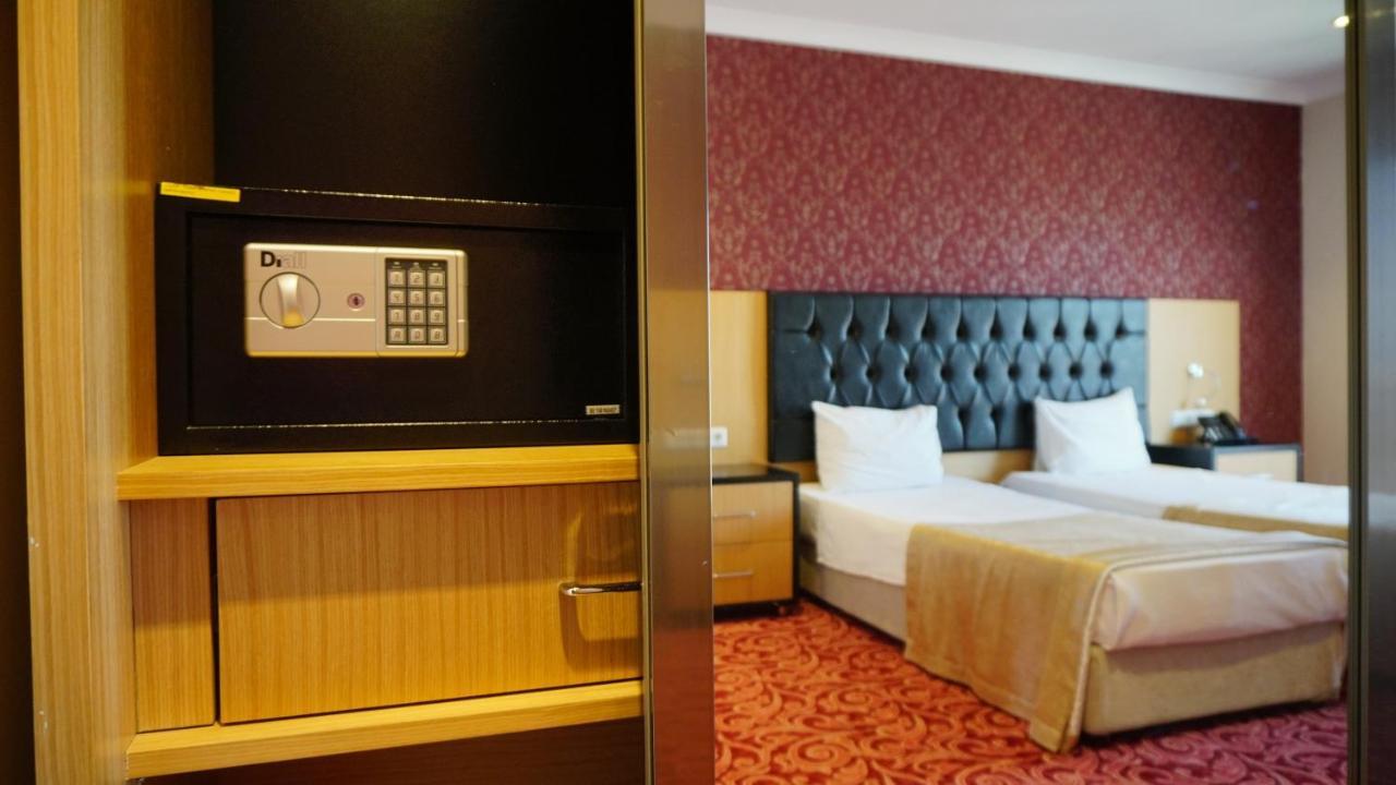 Vois Hotel Atasehir & Spa Istanboel Buitenkant foto
