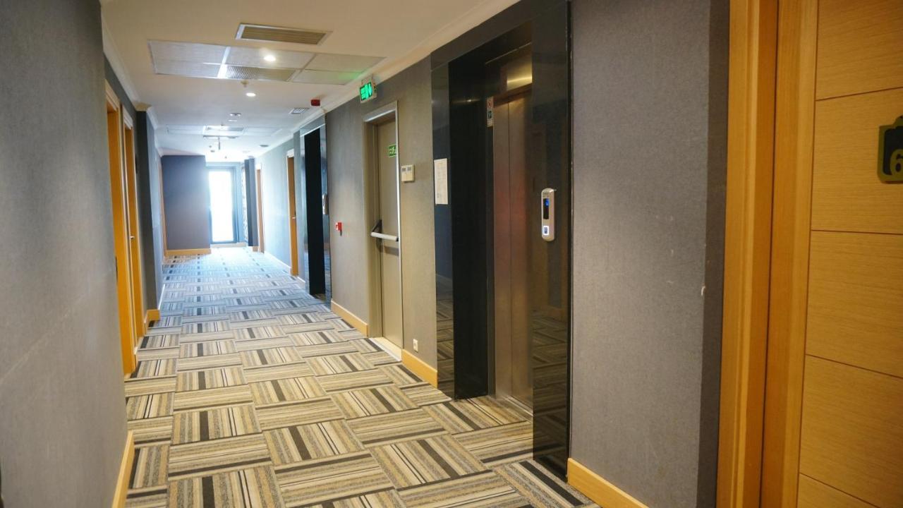 Vois Hotel Atasehir & Spa Istanboel Buitenkant foto