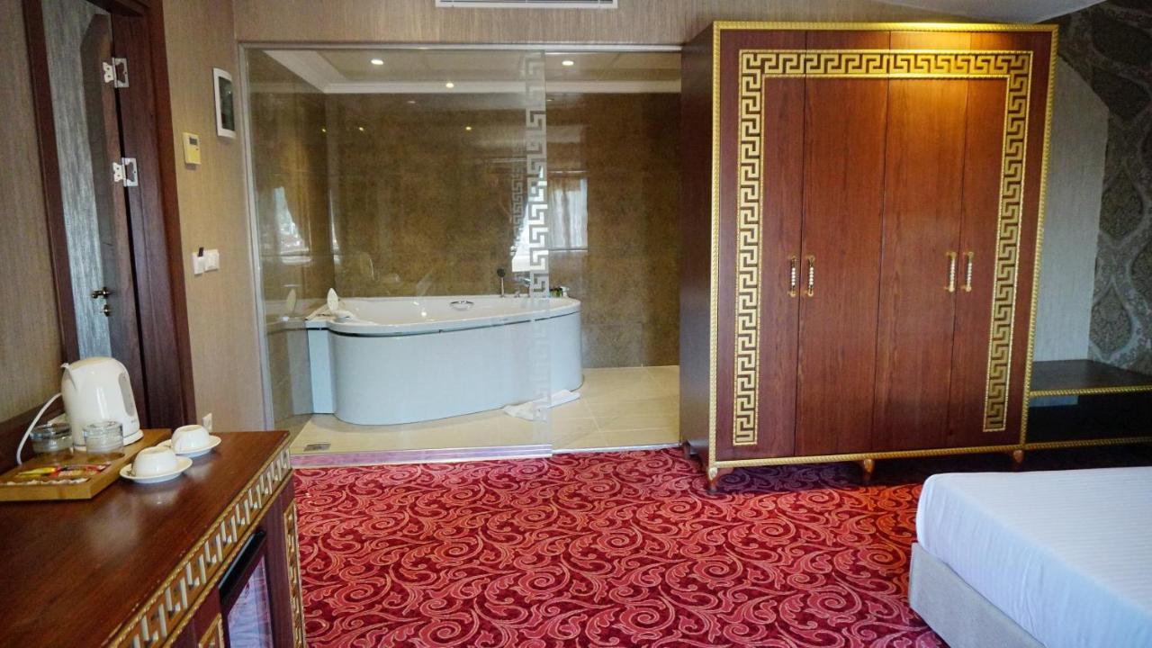 Vois Hotel Atasehir & Spa Istanboel Buitenkant foto