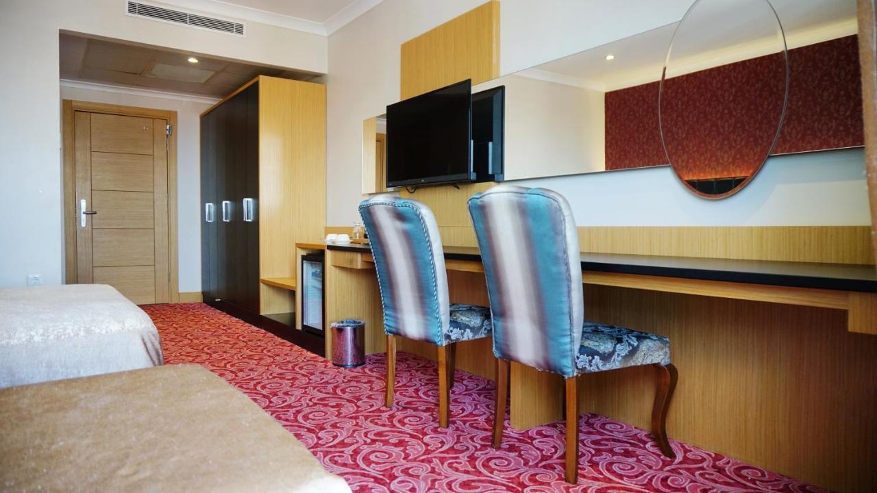 Vois Hotel Atasehir & Spa Istanboel Buitenkant foto